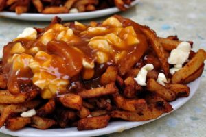 Канадский картофель Poutine 1