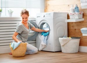 Слово «прачечная (англ. laundry)» происходит от среднеанглийского «лаванда»